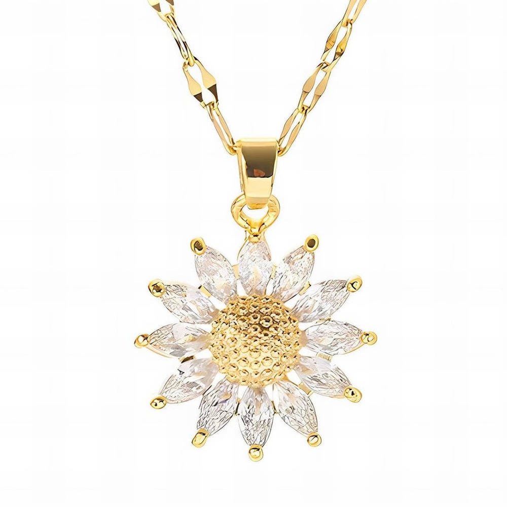 Gold Daisy Pendant Necklace